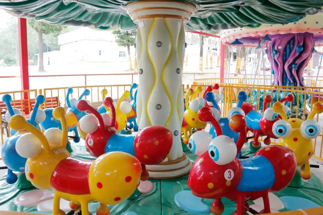 黑白迪士尼如何开创一手童话,一手金钱?...
