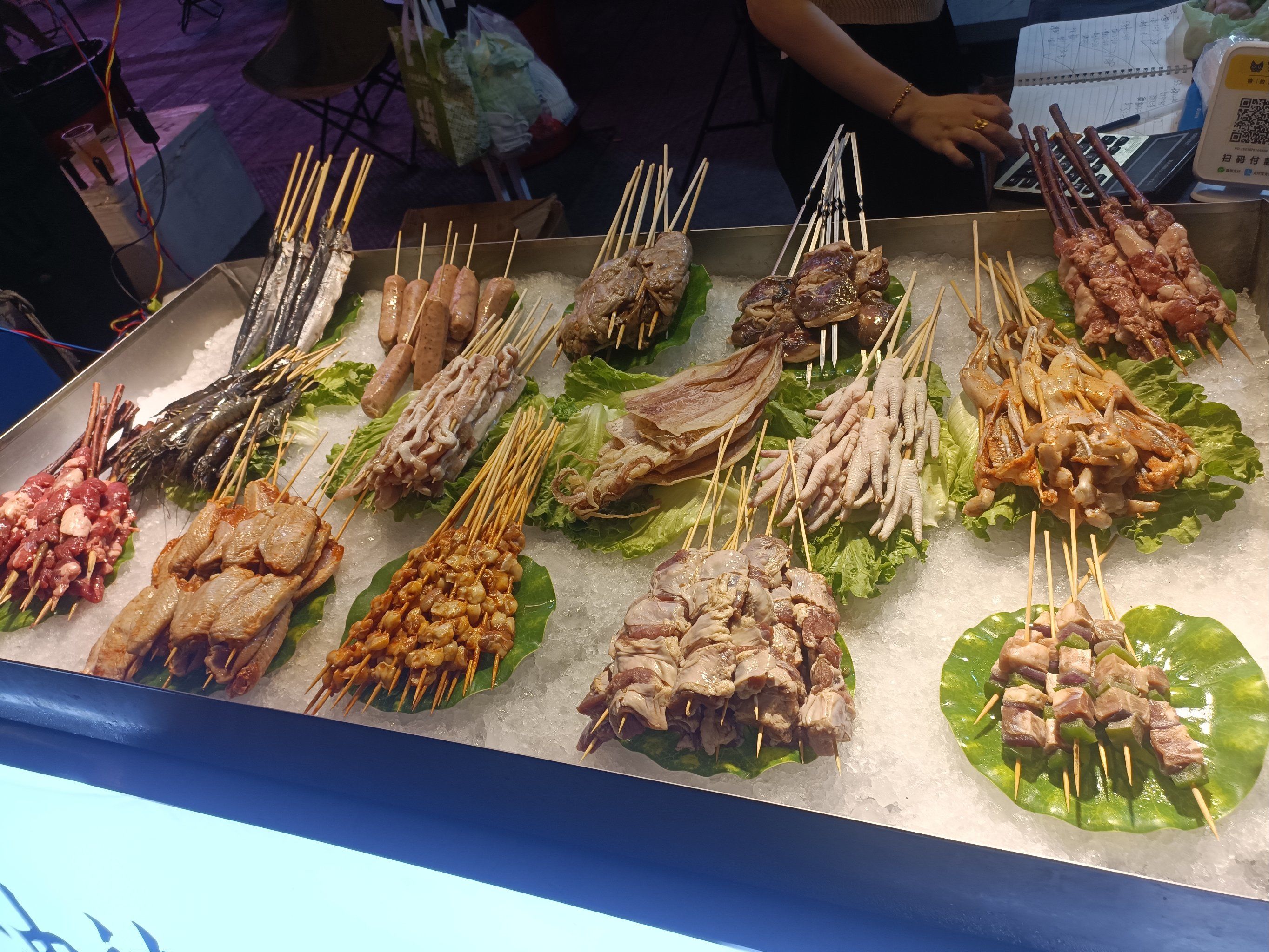 咸阳夜市巷子百元美食全攻略，尽享地道风味