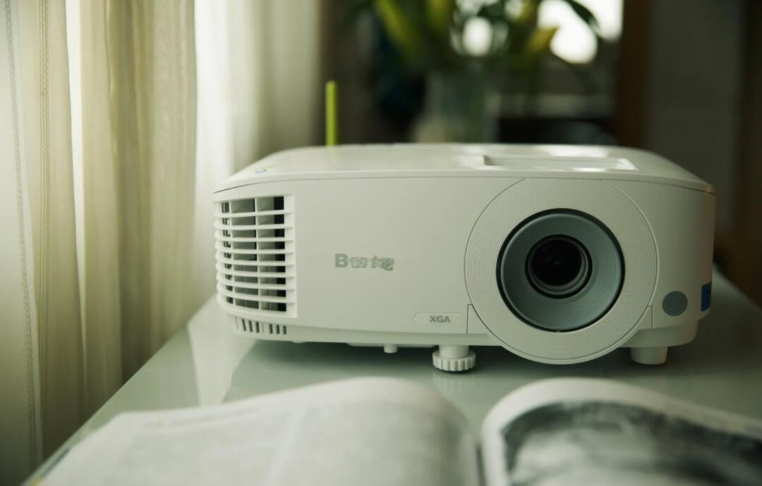 国产投影仪十大品牌排行 家用投影仪哪个牌子好