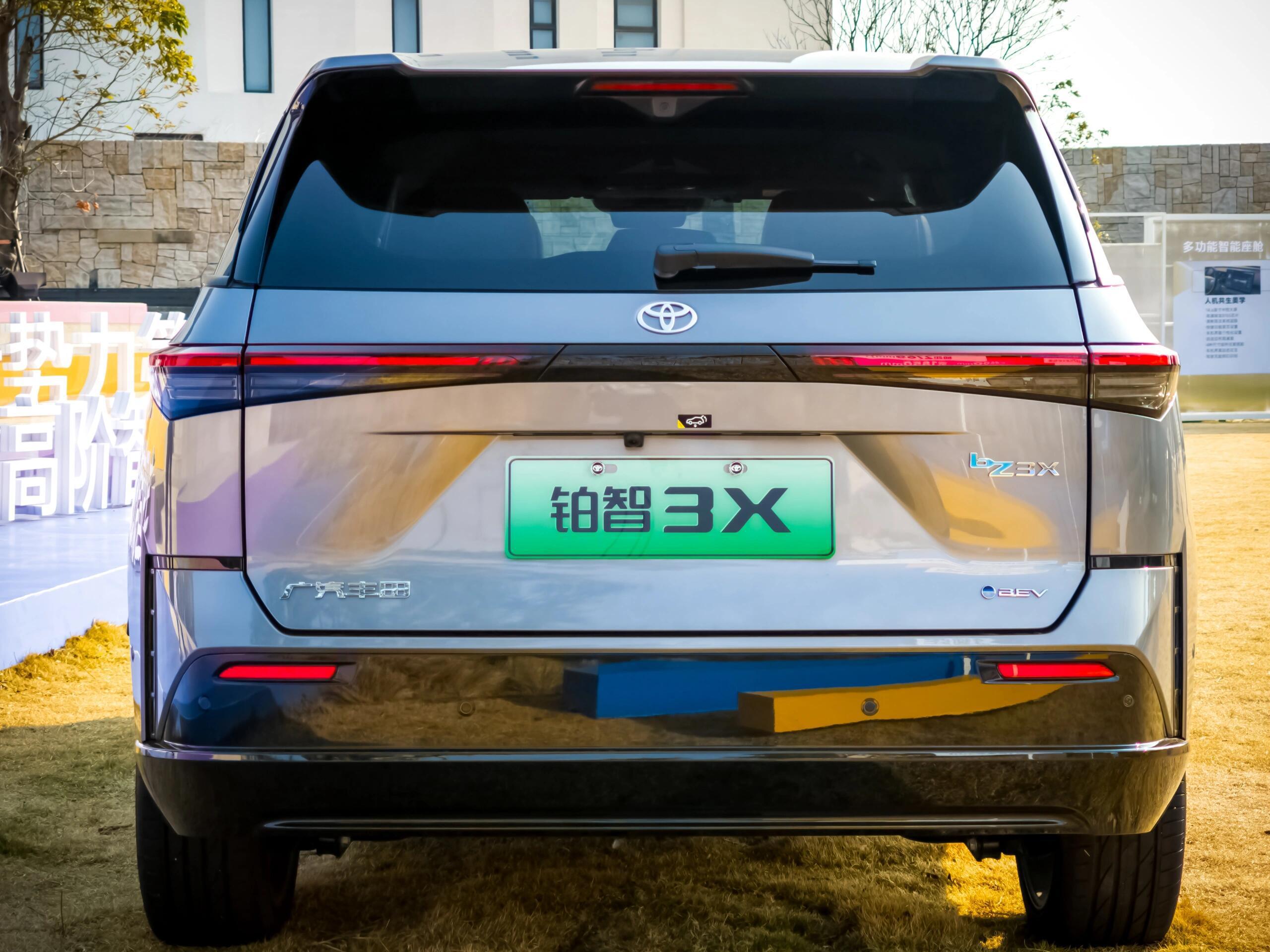 荣耀3X有几个版本 华为荣耀3X和畅玩版哪个更值得买