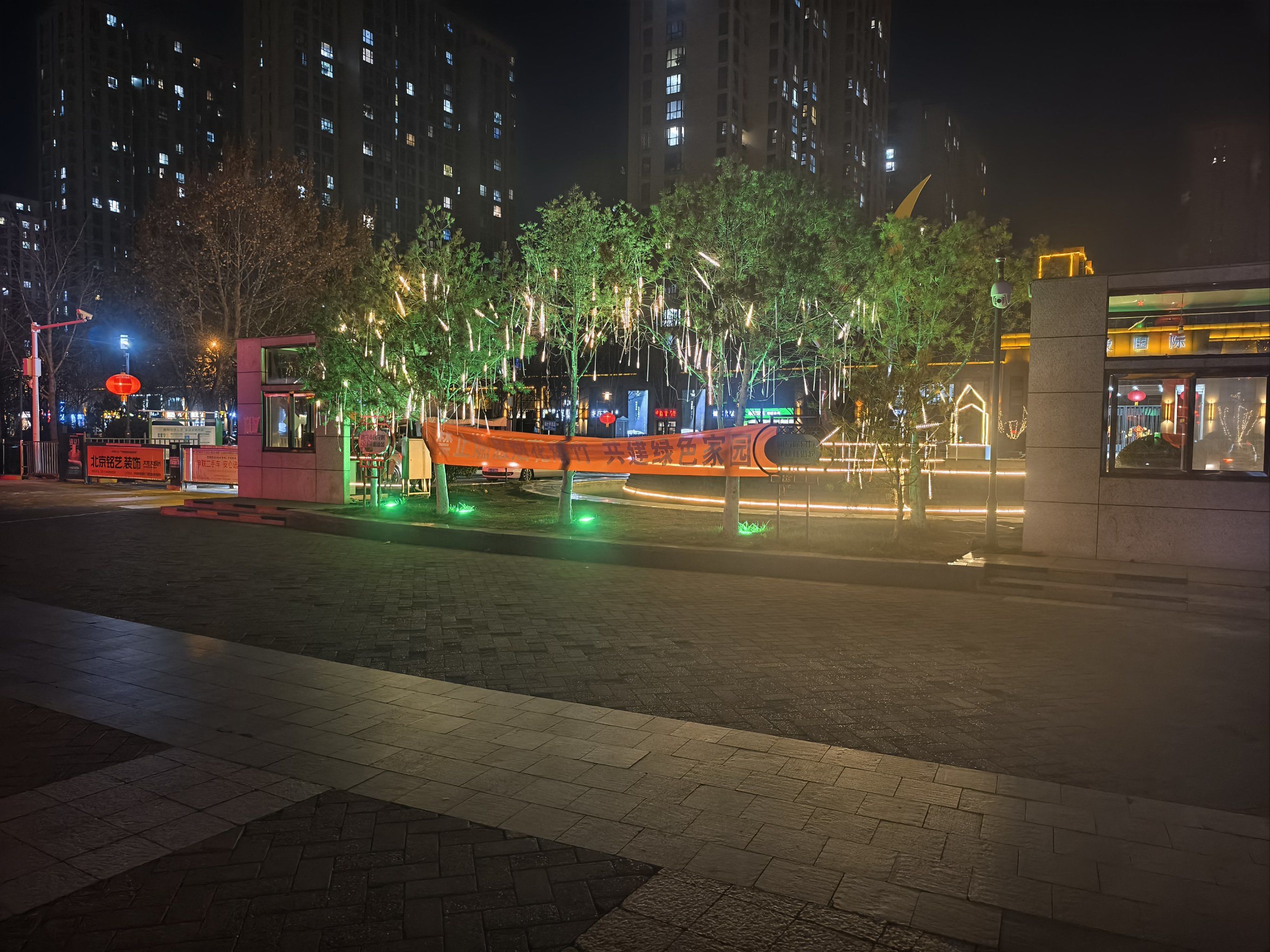 当贺兰山遇见霓虹灯：一个外地人眼中的银川摸吧生存指南