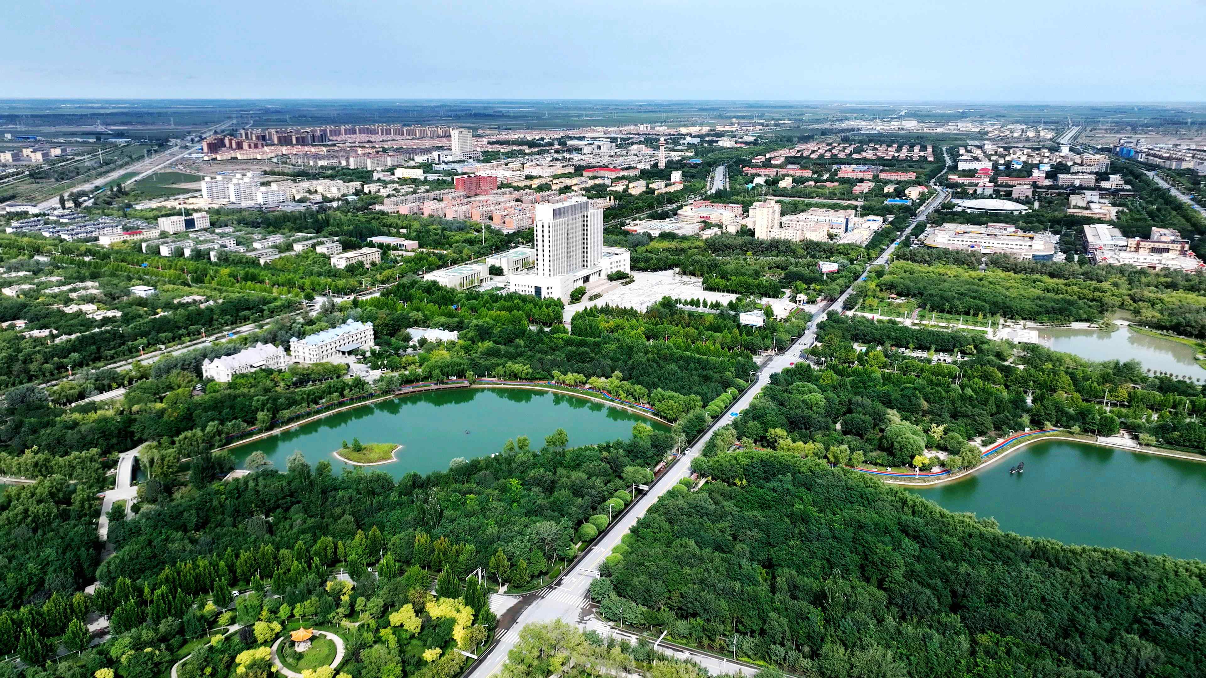 图木舒克市本地服务指南：政务热线、交通出行与起名推荐