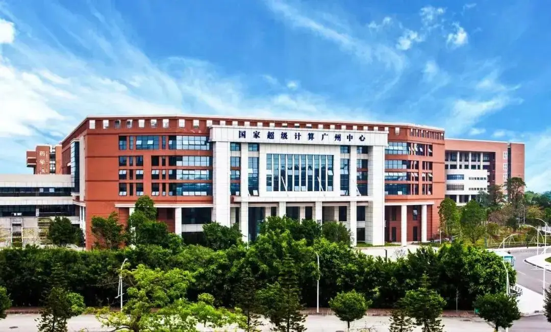 大学生如何低成本承包大学城业务?