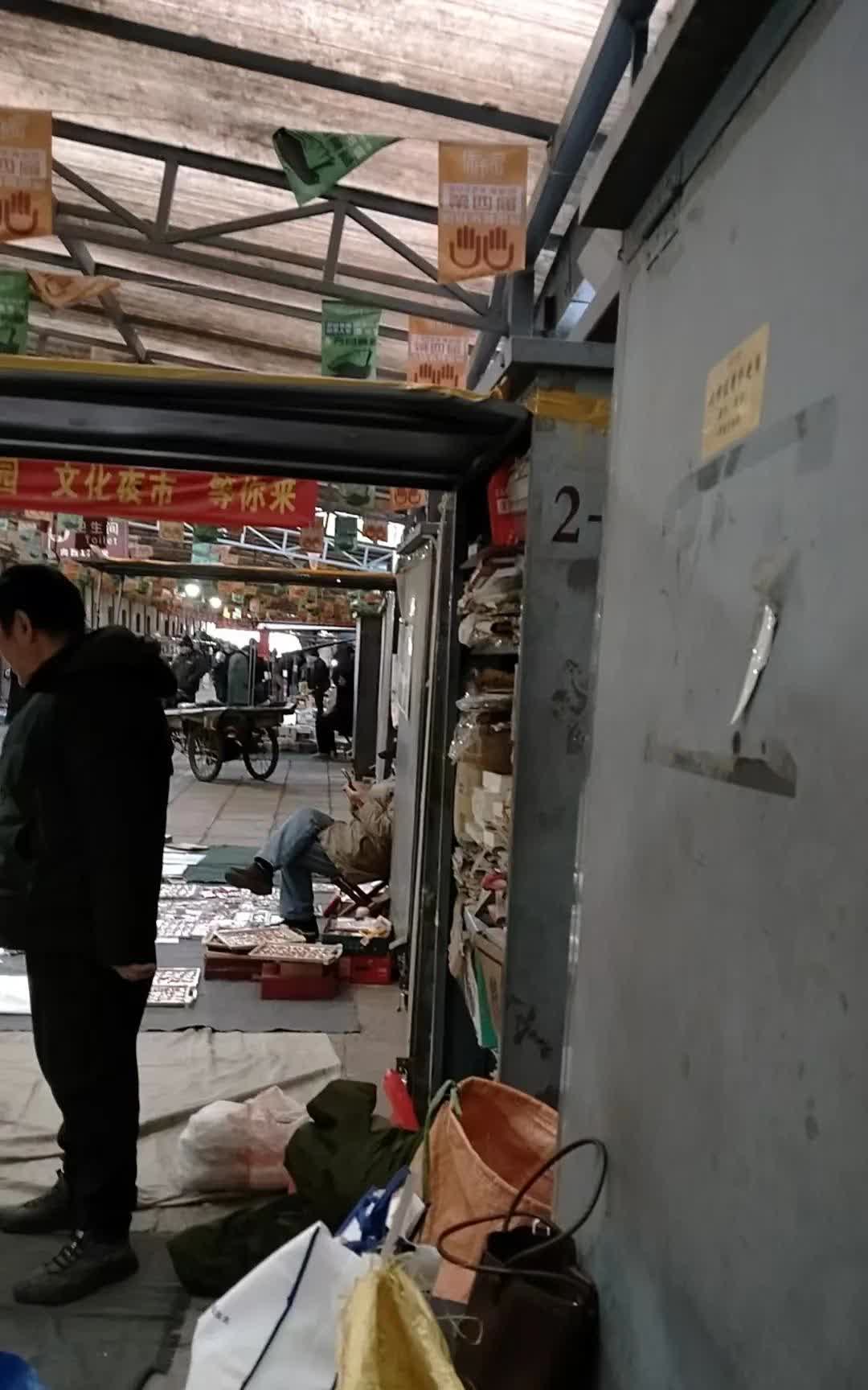 硕放商城后巷脏乱20年仍客流不断的秘密揭秘 硕放商城后巷脏乱20年仍客流不断