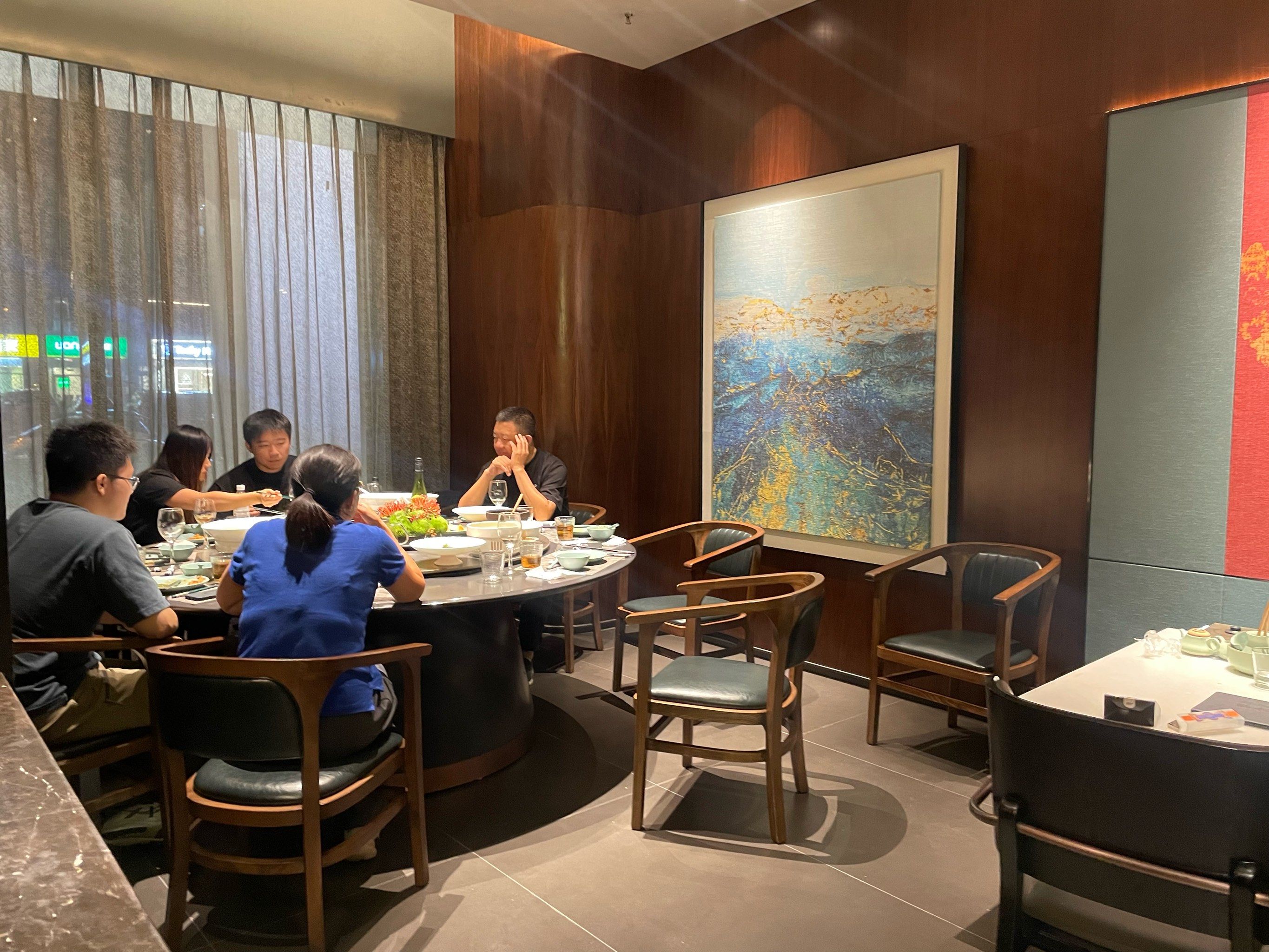 惊人发现!附近有包间约会的地方到底有哪些值得推荐的选择?