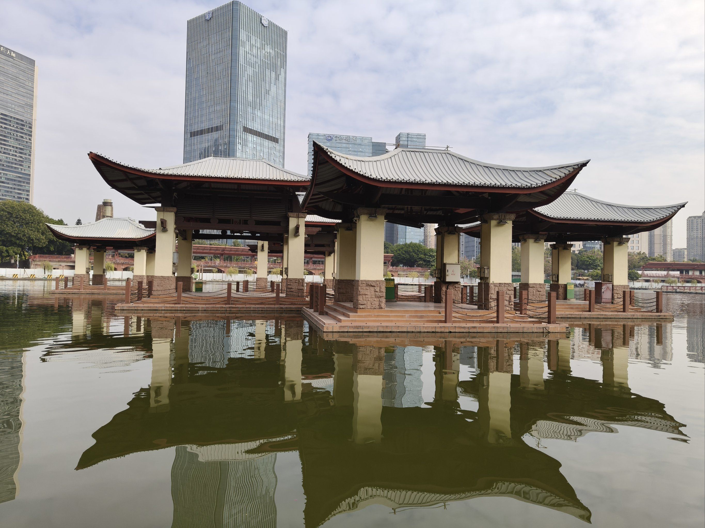 知情者说：广佛qm桑拿论坛