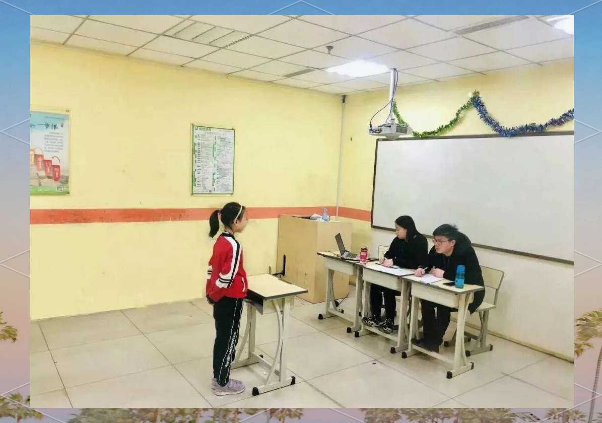 骗子登台演戏，表演“小升初的套路”？...