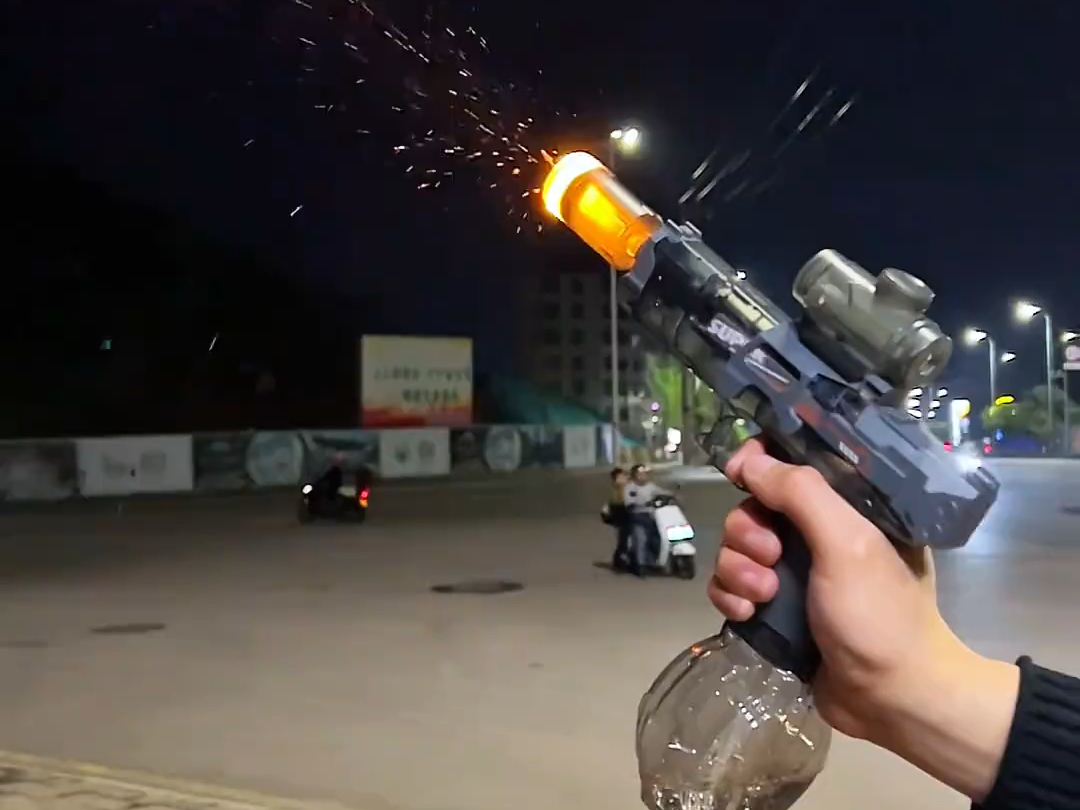 刷水枪空降可看大秀：2025高空湿身狂欢全指南