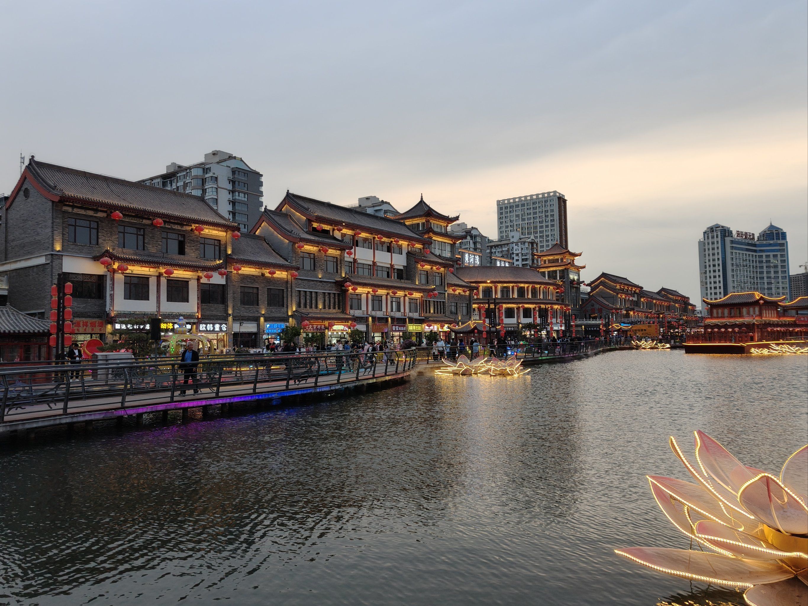 巴彦淖尔女人找鸭子是在上面还是下面