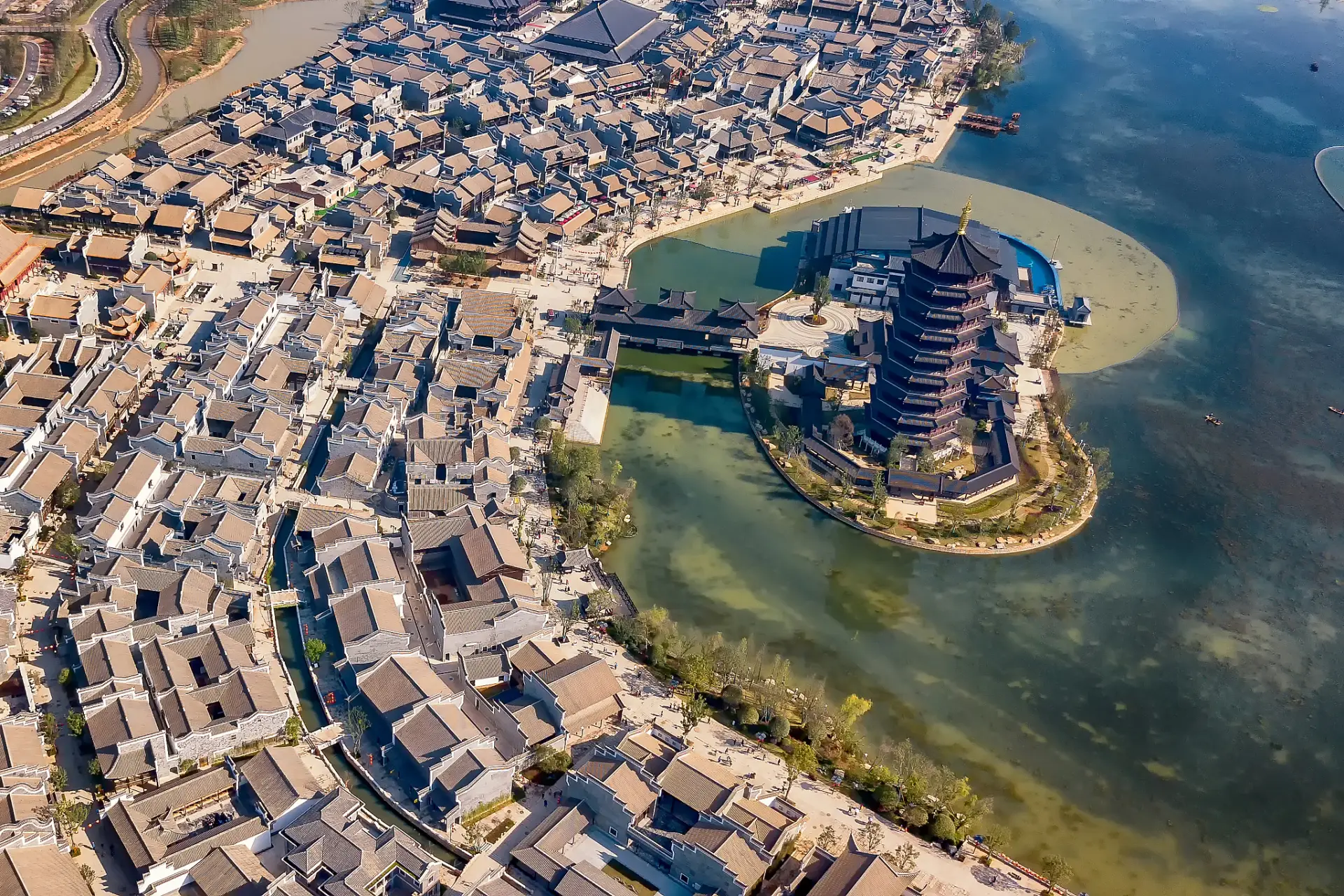 紧急公告：长沙女子学院后街服在哪