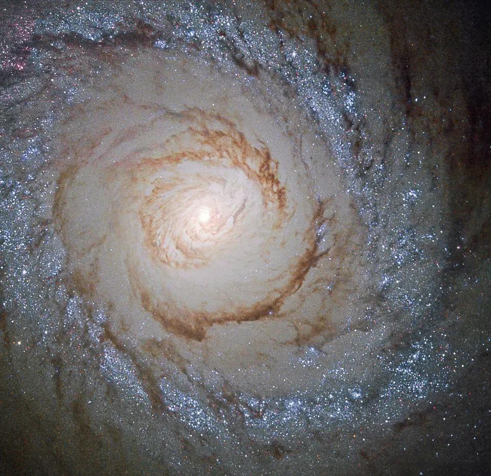 哈勃望远镜拍到天堂 科学家发现宇宙真相