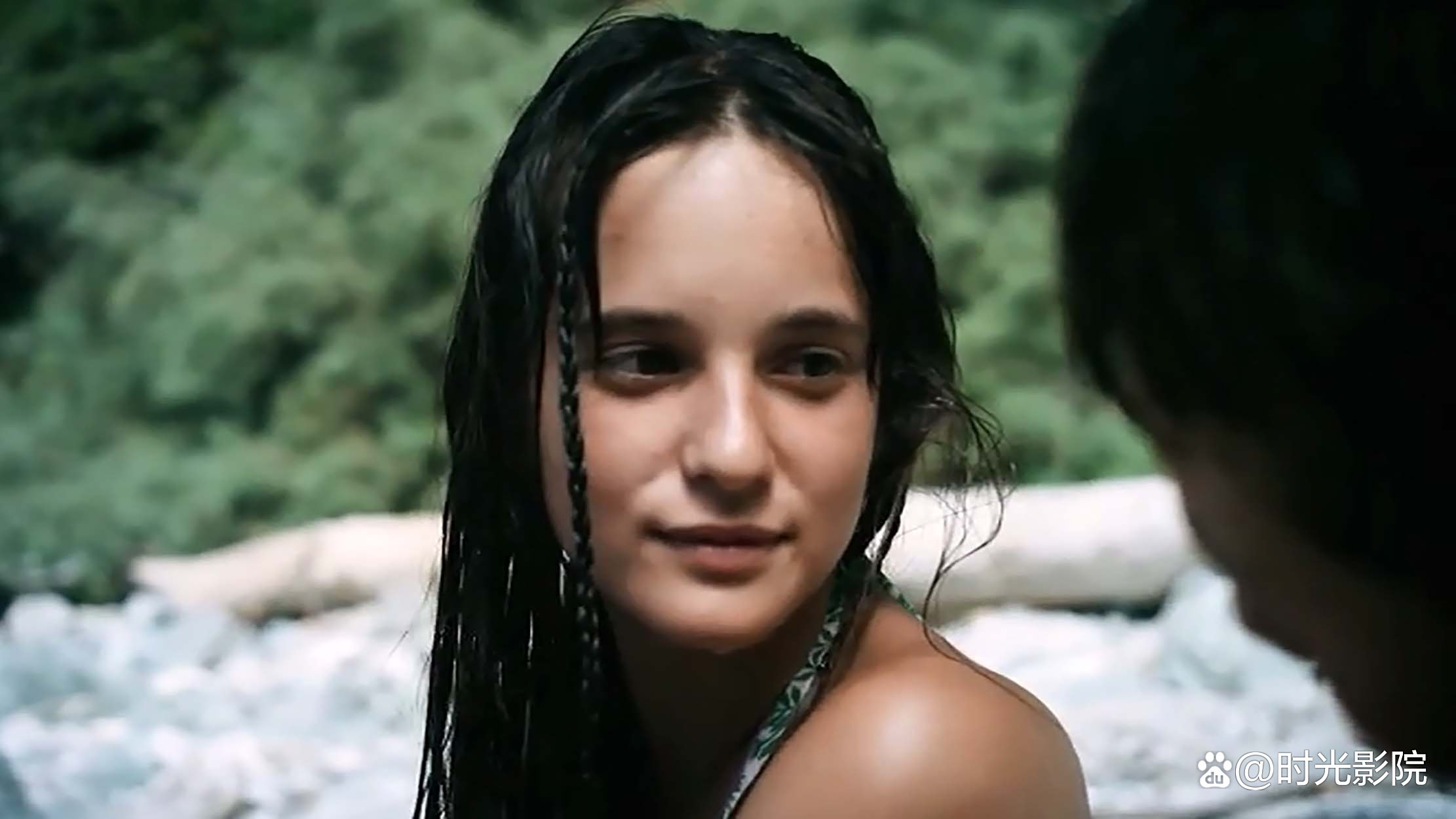 文艺精品与快餐文化：一场舌尖与心灵的较量