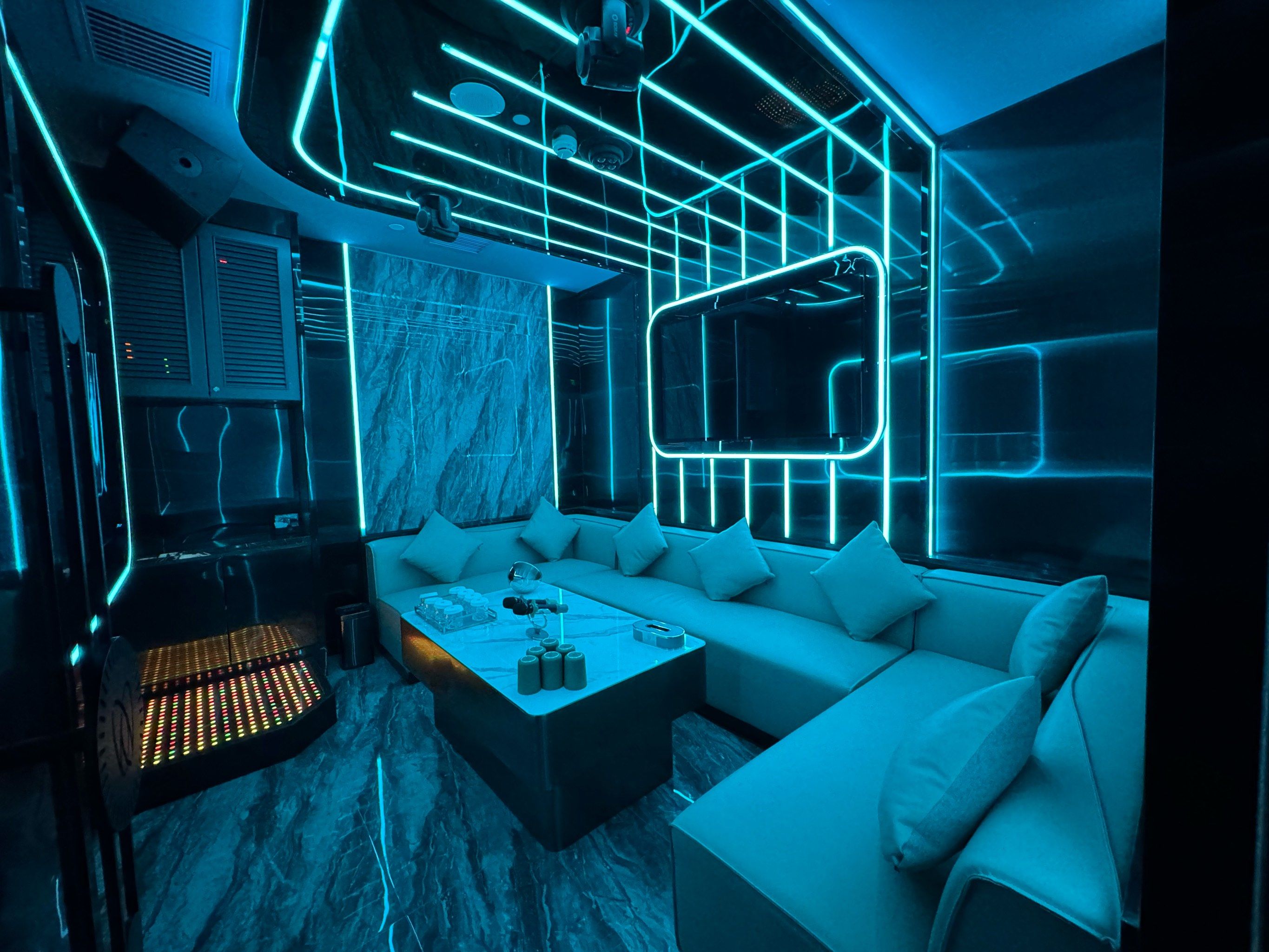 KTV陪侍过夜费用全解析_避坑指南省30%开支