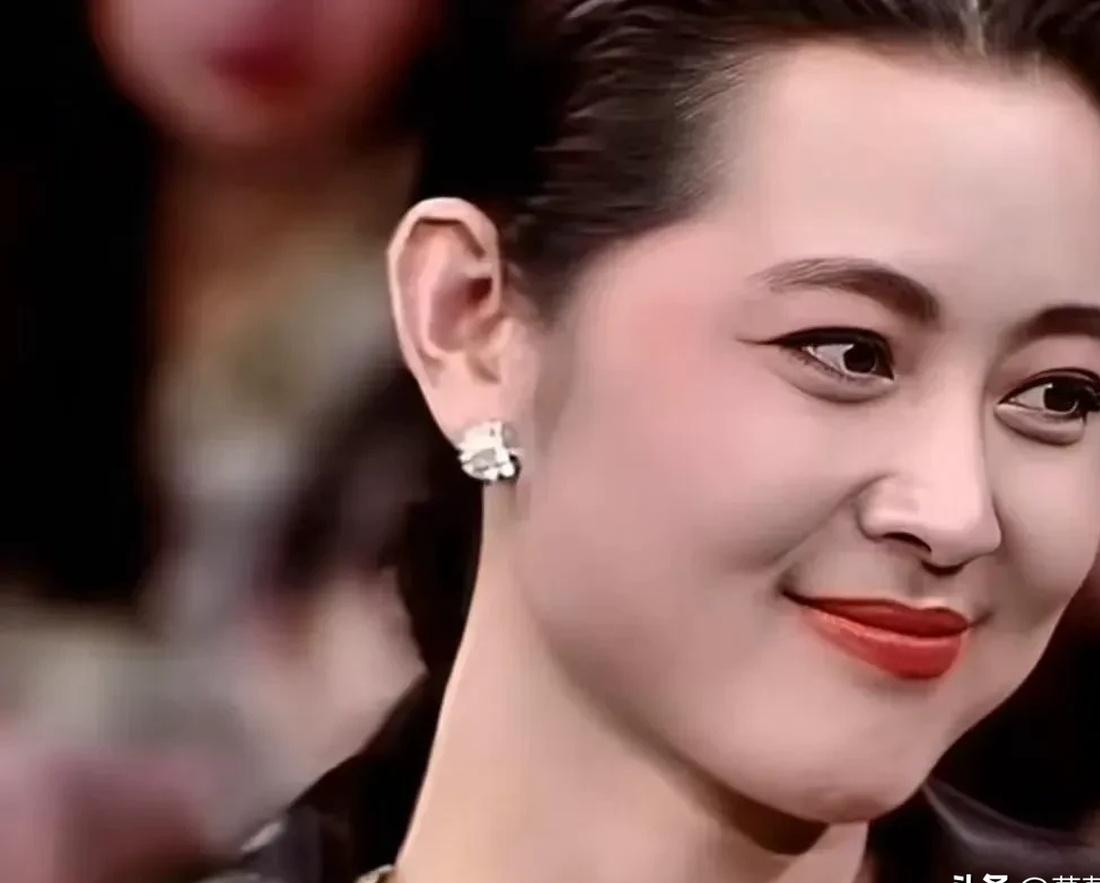 如何看待一位 “丑女”的自我修养？...