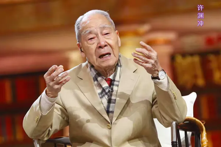 96岁翻译家许渊冲:为什么翻译要做到美很难?...