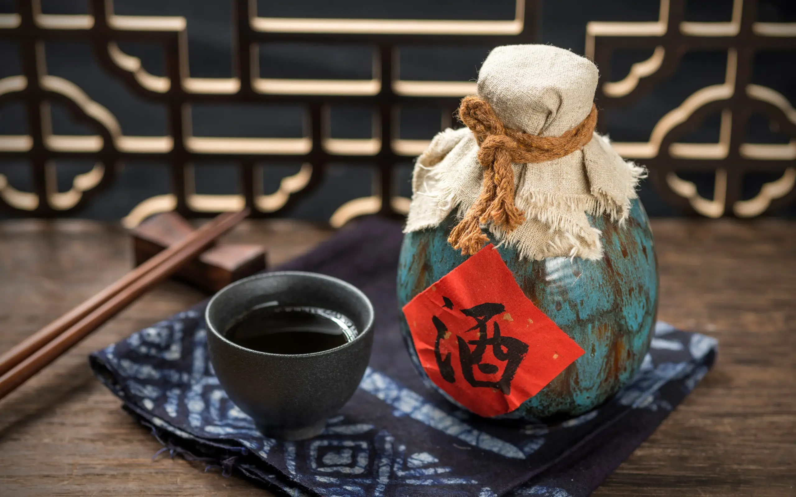 古人过年喝屠苏酒 醉酒摘苍耳是什么体验