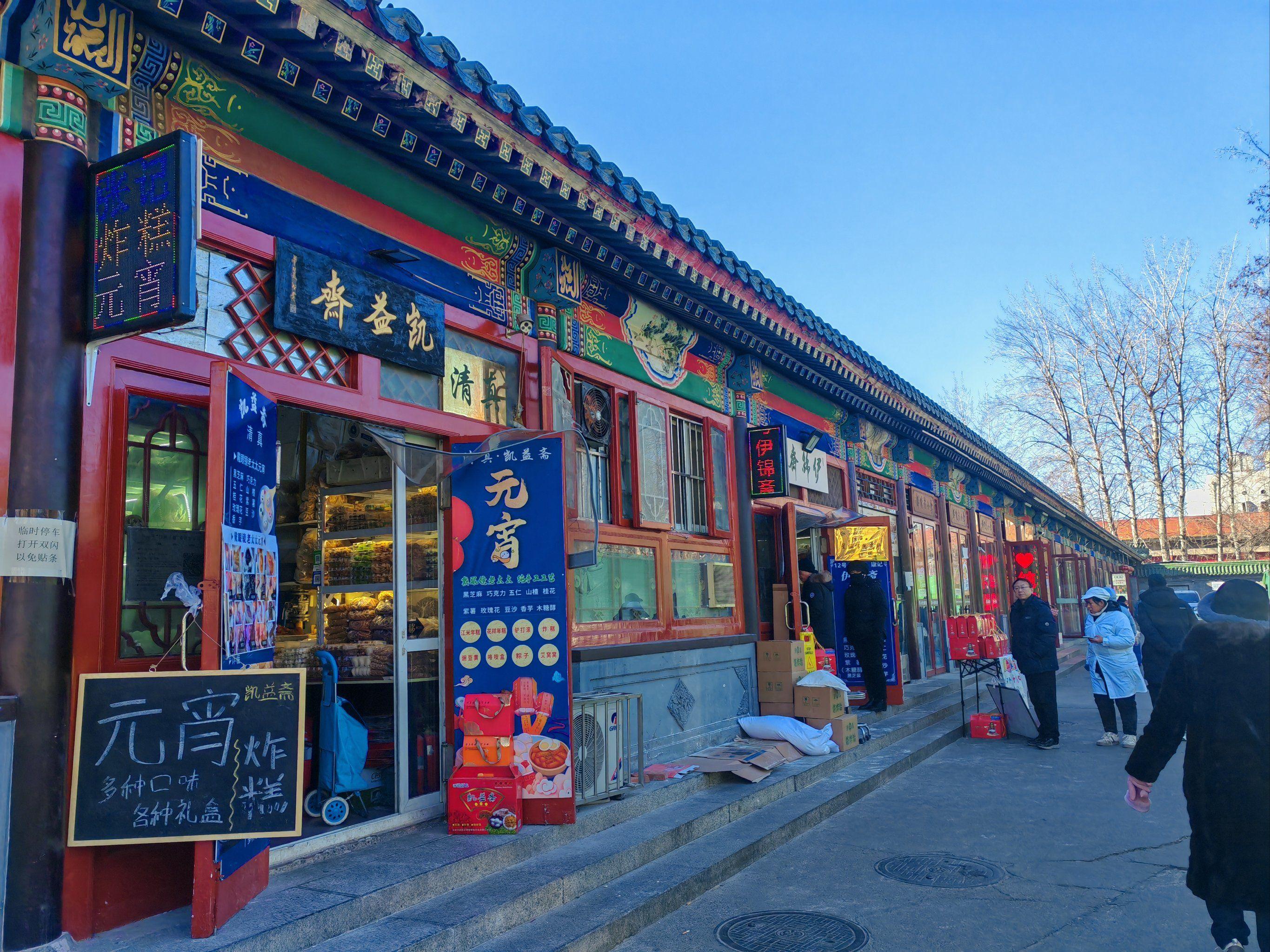 南宁民族大学爱情一条街真的存在吗？揭秘校园里的浪漫传说与真实生活