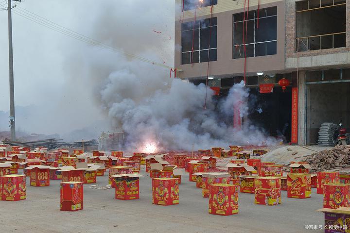 过年喽！燃放烟花爆竹对于空气污染很严重？...