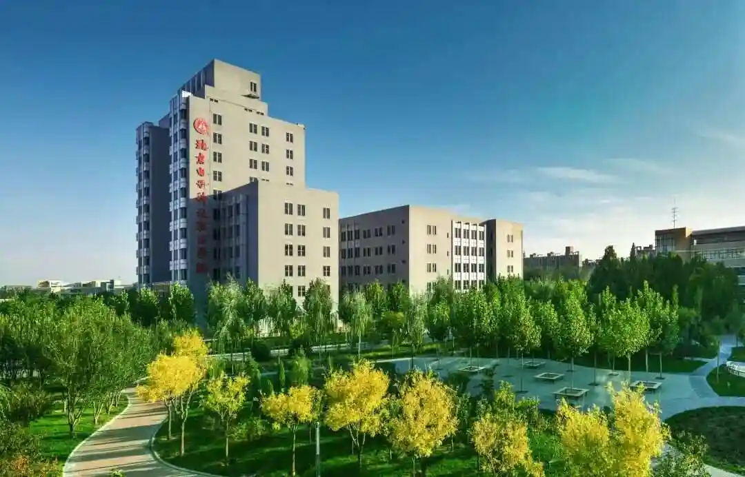 高职学生能否被低看 适应环境才是王道