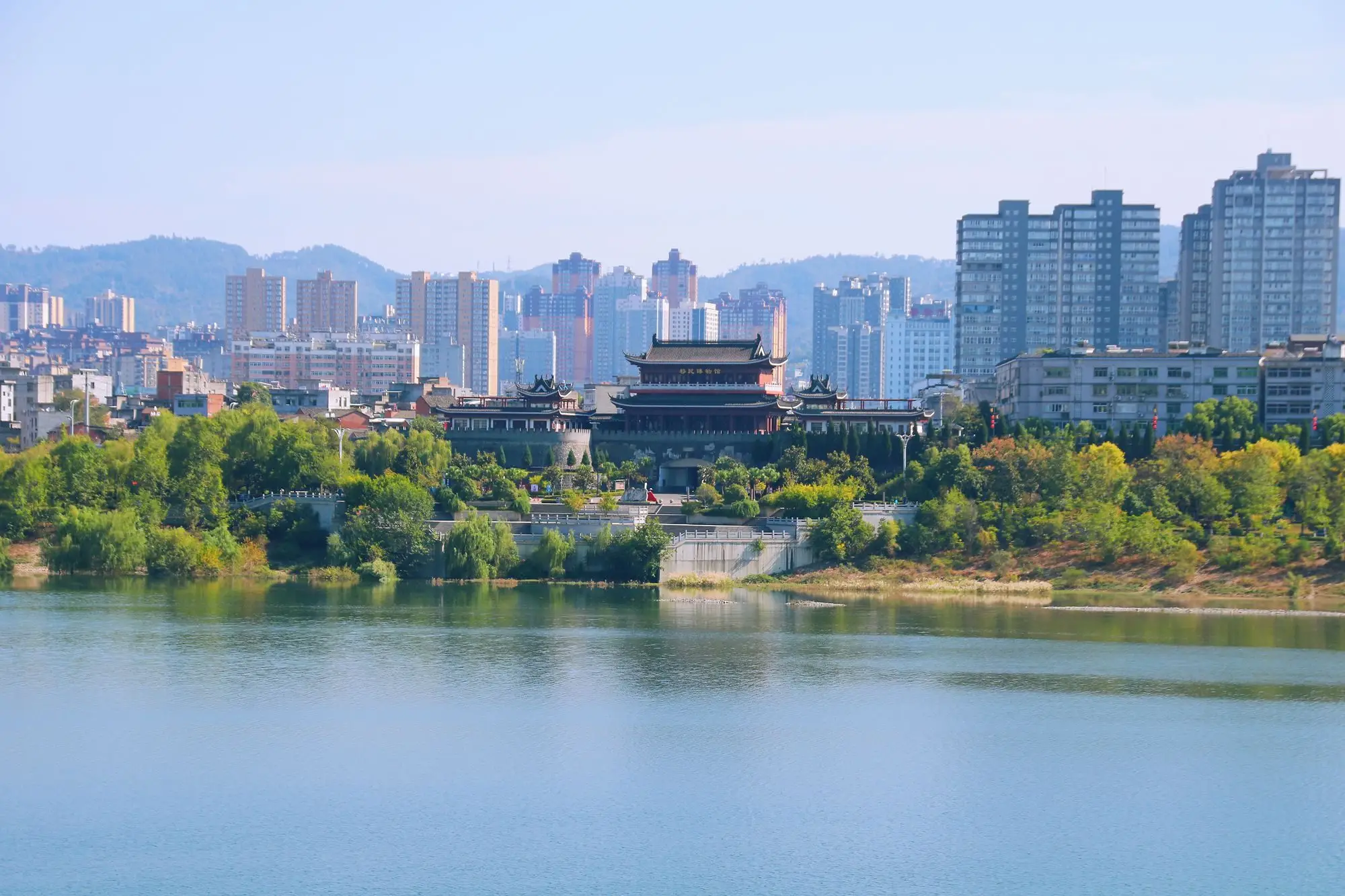 安康找个女人陪附近过夜