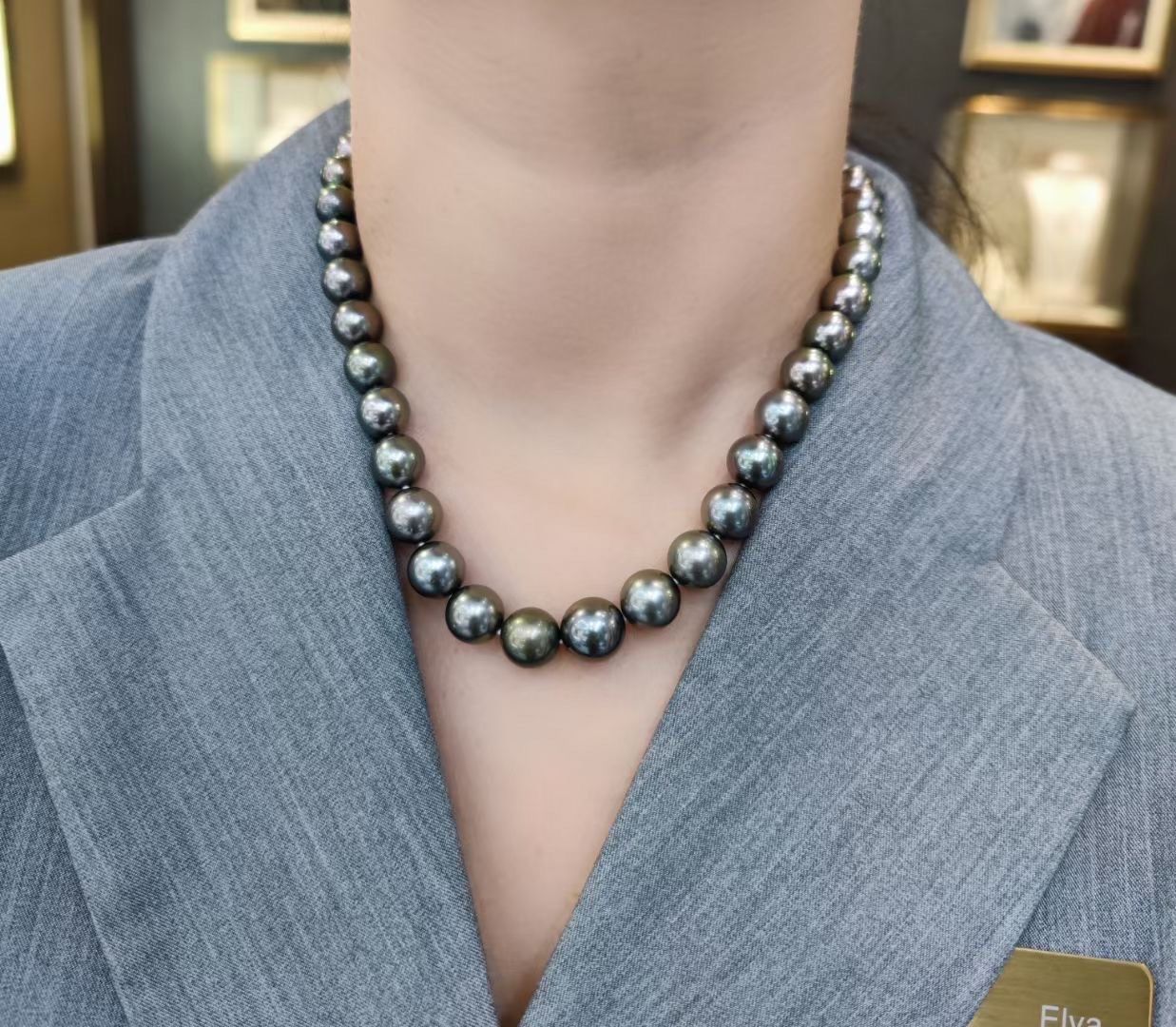 哪些明星佩戴过幸运女神宝石项链 收购欧洲珠宝品牌的最新动向