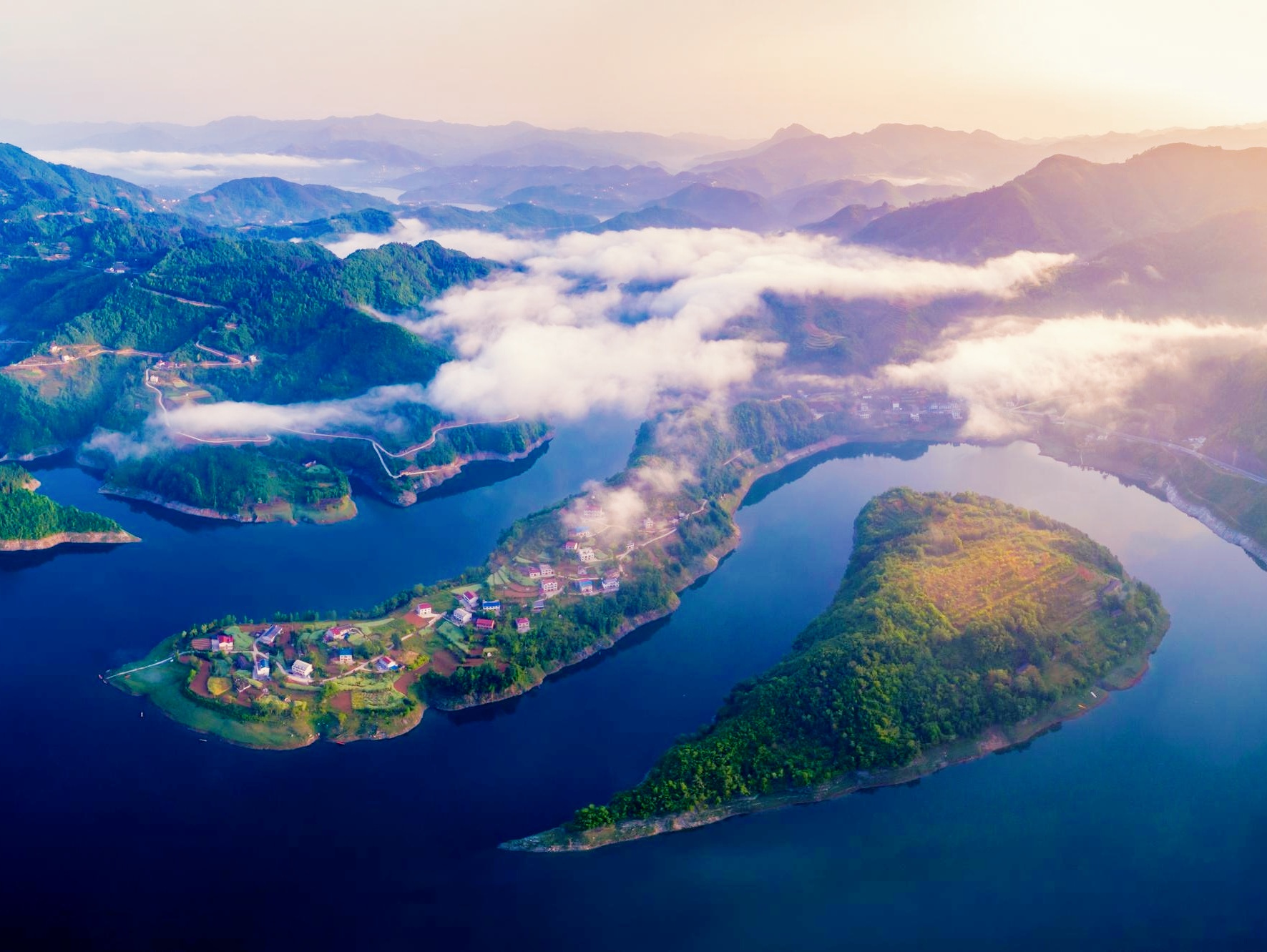 安康找个女人陪附近过夜：多角度解析与情感洞察