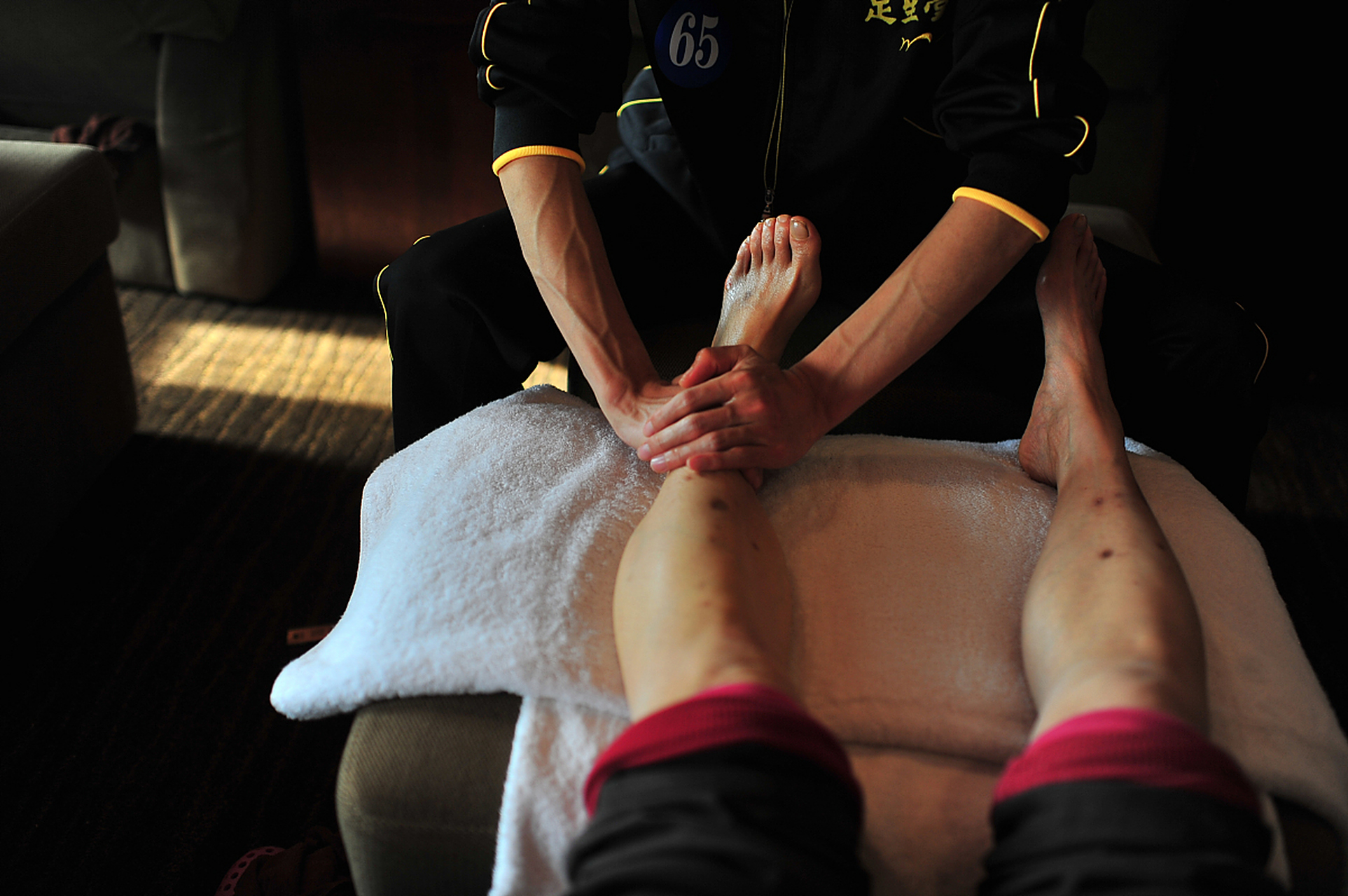 热点追踪：探花小哥探路边足疗按摩养生馆 靠谱服务实测